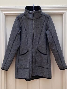 EUC Eddie Bauer black jacket